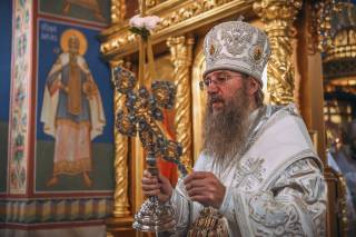Украинцы в соцсетях поздравляют управделами УПЦ митрополита Антония с 55-летием